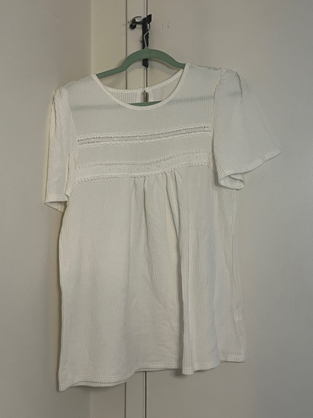 Women's Cream Short-Sleeve Textured Peasant Top